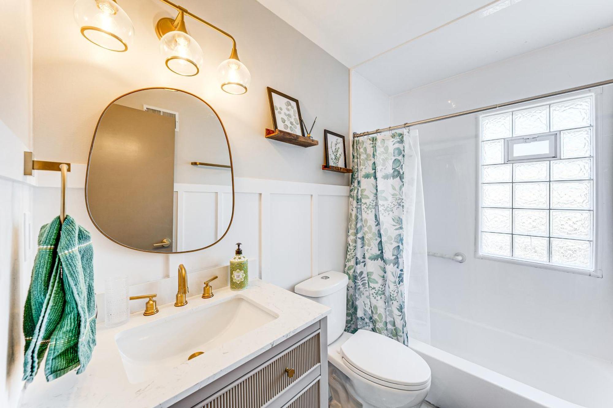 6 Mi To Summerfest Park Home With Game Room! Cudahy Bagian luar foto